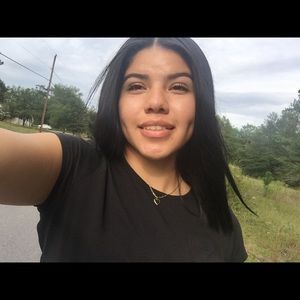 Meet your Posher, Cassandra